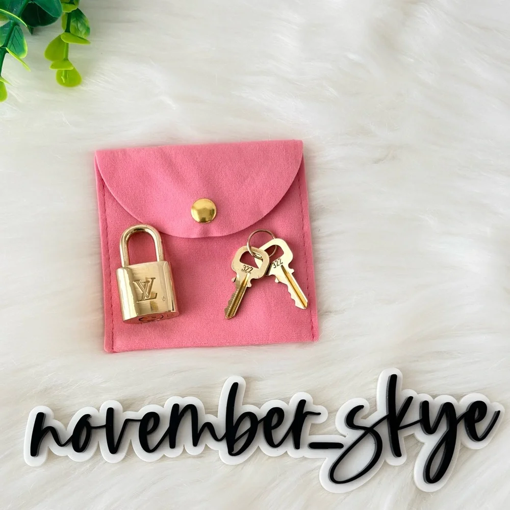 Louis Vuitton Padlock And Key #322‎